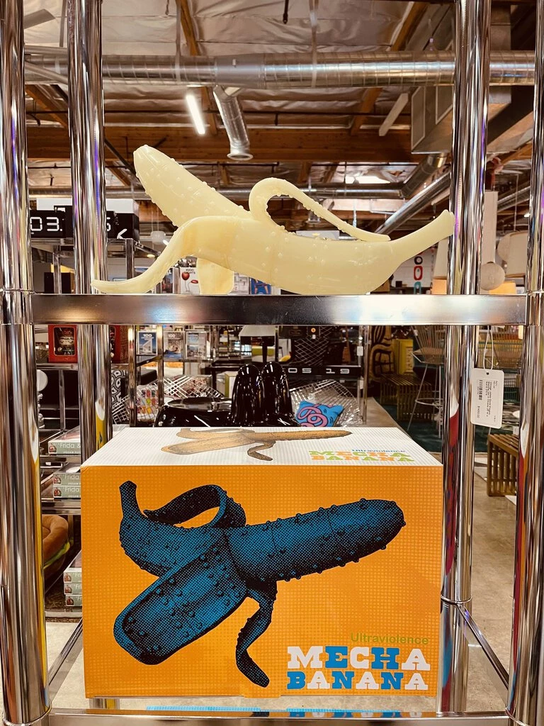 HausOfRex Looking Playing Loving Ultraviolence Mecha Banana (glow In The Dark) By Frank Kozik 2 HausOfRex Looking Playing Loving Ultraviolence Mecha Banana (glow In The Dark) By Frank Kozik