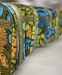 HausOfRex 70s Floral Print Nested Suitcase Set By Bantam Travelware (set Of 5)