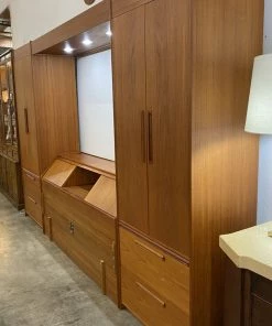 HausOfRex Westnofa Danish Modern Mid Century Pier Queen Bedroom Set With Frame