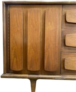 Sleeping Mid Century American Of Martinsville Dresser