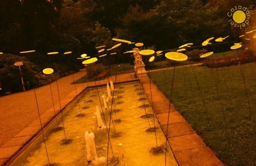 HausOfRex Suncatcher Flower In Colorful Acrylic By The Artist René Hildebrand 5 HausOfRex Suncatcher Flower In Colorful Acrylic By The Artist René Hildebrand