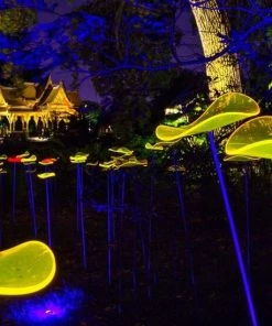 HausOfRex Suncatcher Flower In Colorful Acrylic By The Artist René Hildebrand 9 HausOfRex Suncatcher Flower In Colorful Acrylic By The Artist René Hildebrand