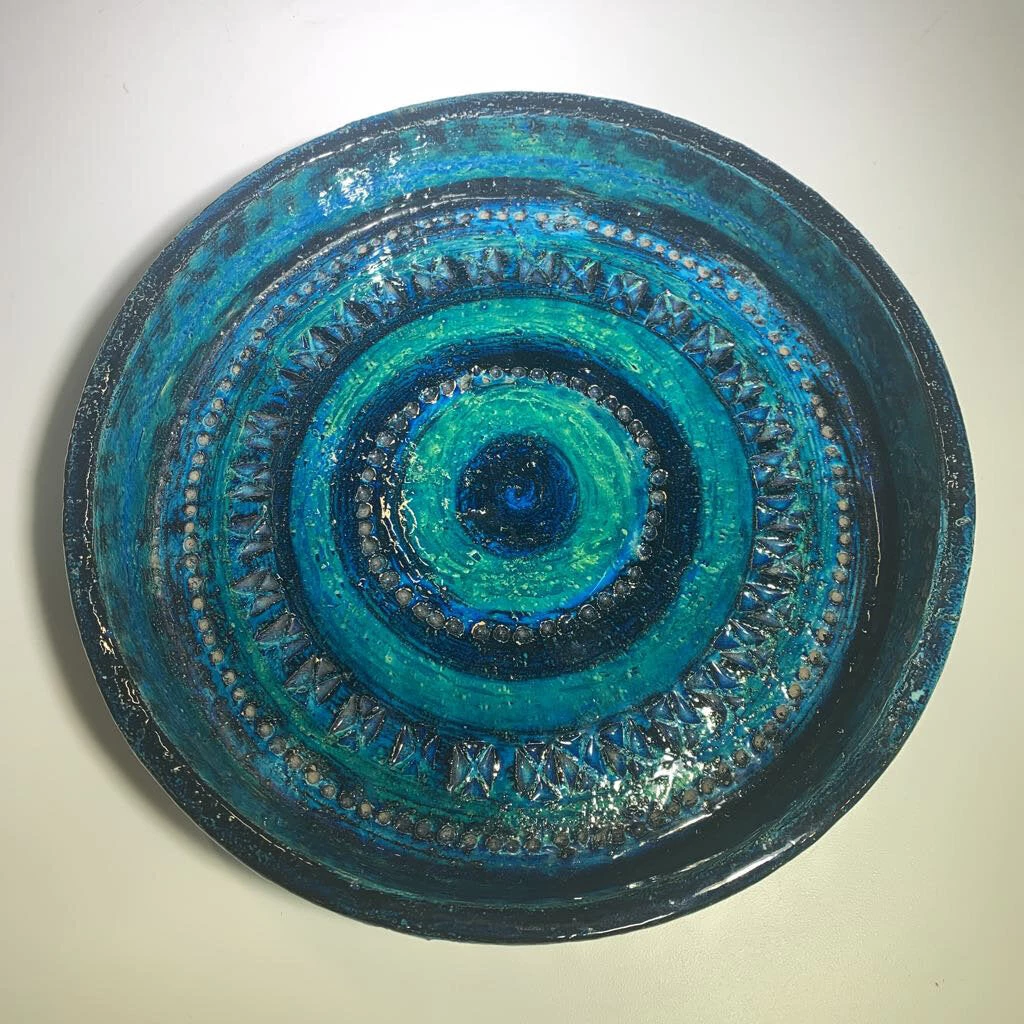 HausOfRex Looking Playing Loving Bitossi 'Rimini Blue' Large Ceramic Bowl By Aldo Londi (Italian) 2 HausOfRex Looking Playing Loving Bitossi 'Rimini Blue' Large Ceramic Bowl By Aldo Londi (Italian)